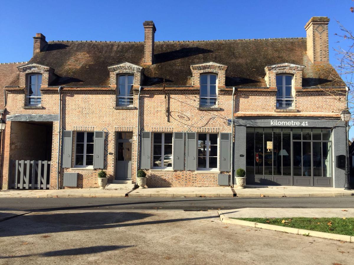 Hotel Km 41 Chaumont-sur-Tharonne Exterior foto